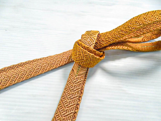 リサイクル　和装小物　帯締め　平組　手組　金糸